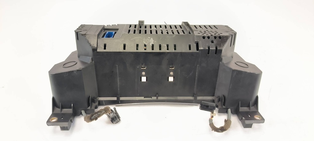 фото №10, Счетчик приборная панель 4e0920900e audi a8 d3