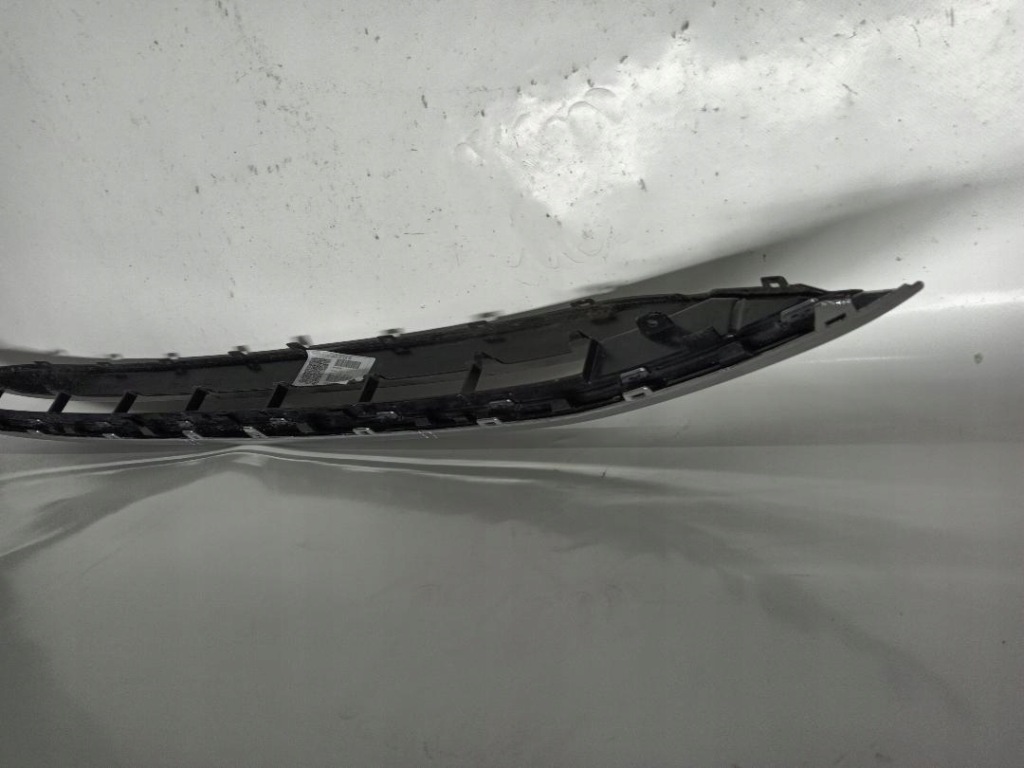 фото №8, Решётка средняя бампера перед передняя vw tiguan 2 5na853677