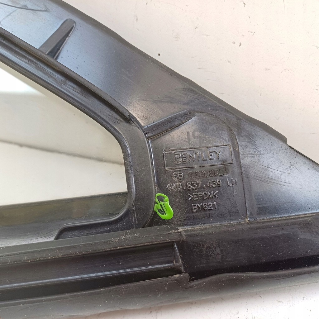 фото №8, 2015 bentley flying spur стекло треугольное 4w0837439