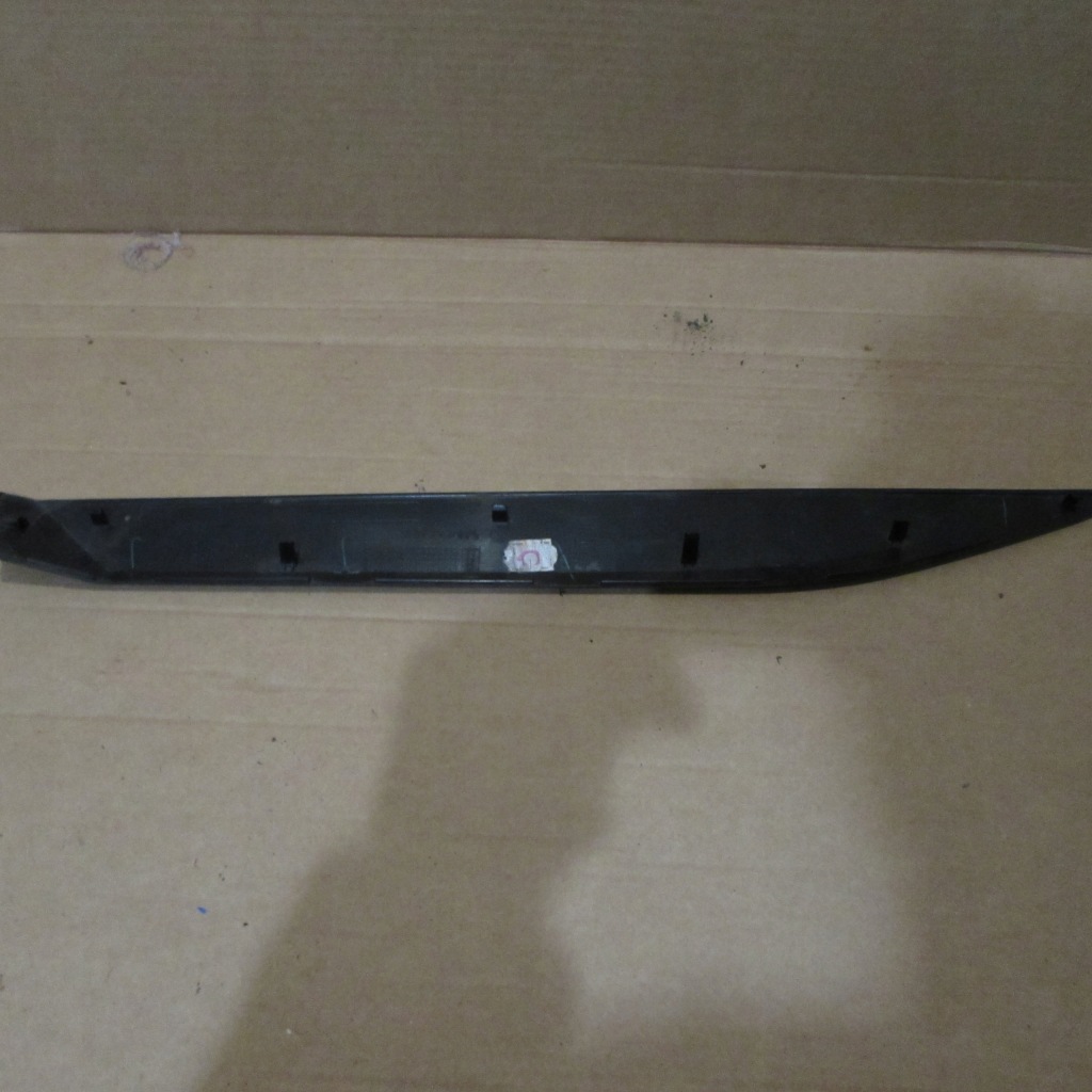 фото №5, Молдинг дверь правый задняя yaris iii lift 75743-0d011