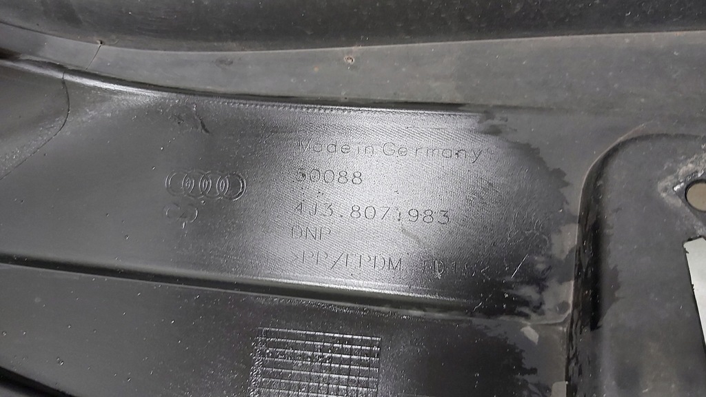 фото №6, Накладка диффузор задняя audi e-tron gt 4j3807983