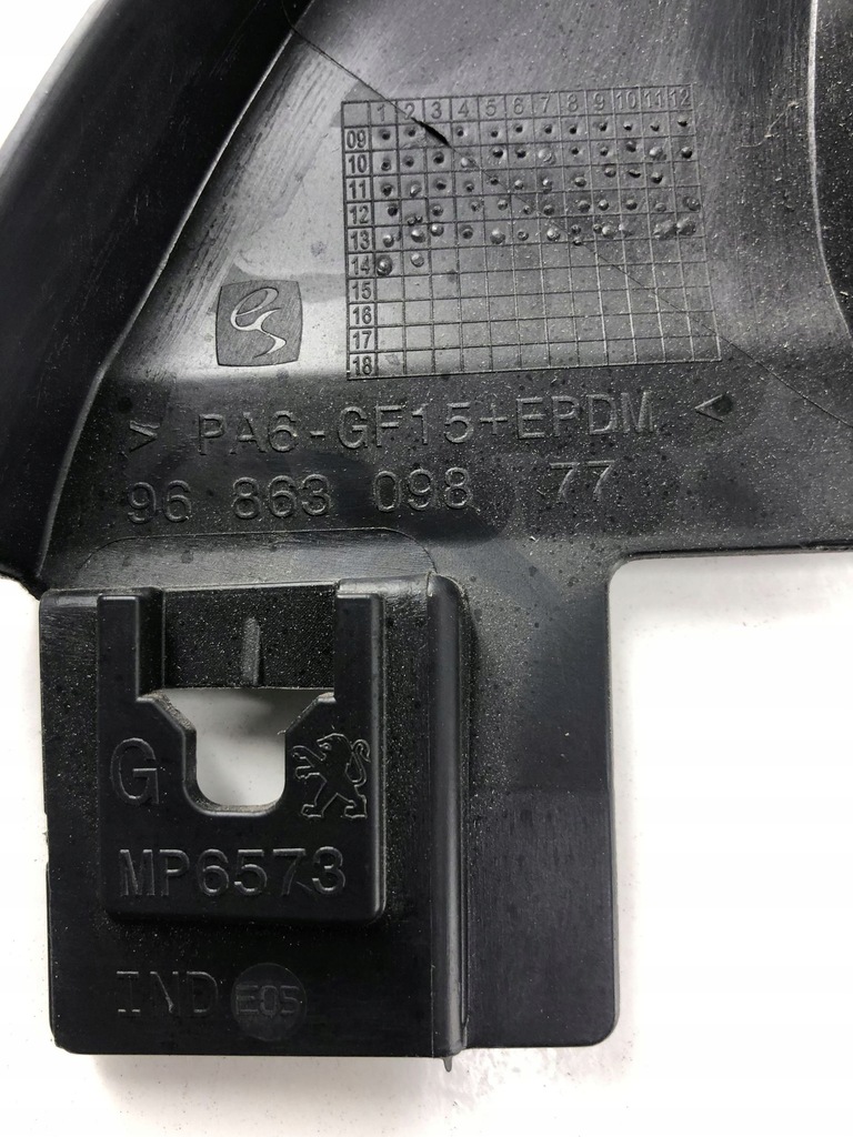 фото №5, Peugeot 508 2014 перед сторона левая рамка стекло дверь передних