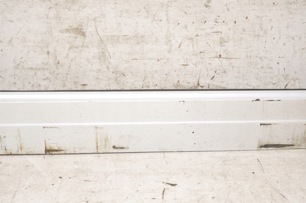 Volvo xc90 ii молдинг накладка поріг права 31395993 Недорого