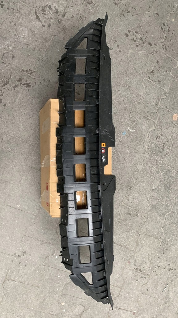 фото №1, Hyundai ioniq 2020- накладка na pas