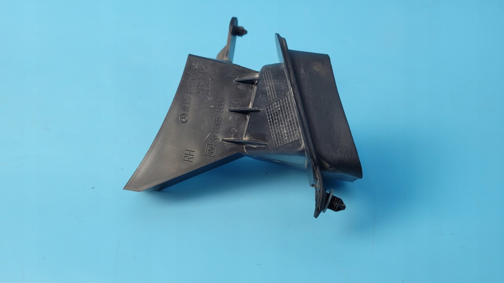 Mercedes eqe 350+ 23r шланг канал сливной воды правый a2978320100 Цена