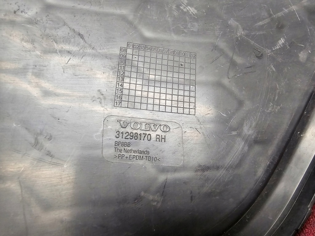 фото №10, Решётка бампера правая перед volvo c30 lift 2010-2013 orginał