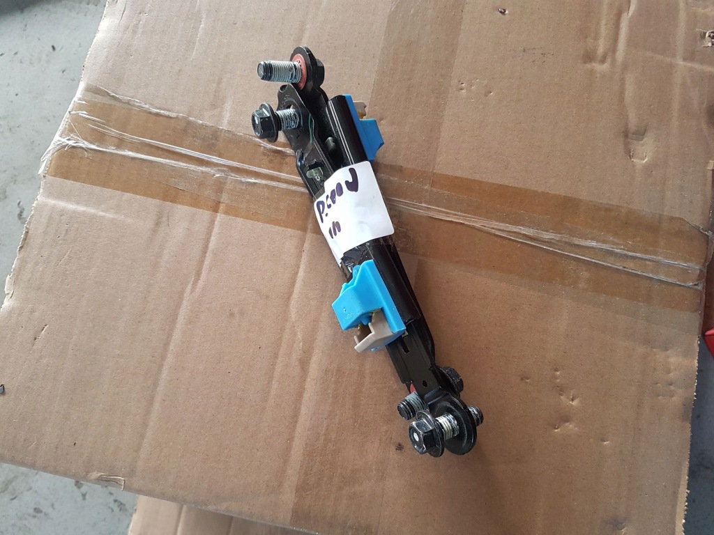 Купити Регулювання висоти поперечина повзунок kia proceed iii 18-