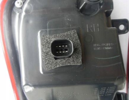 фото №3, Лампа права led тонована chrysler 300c 300 2015-2022