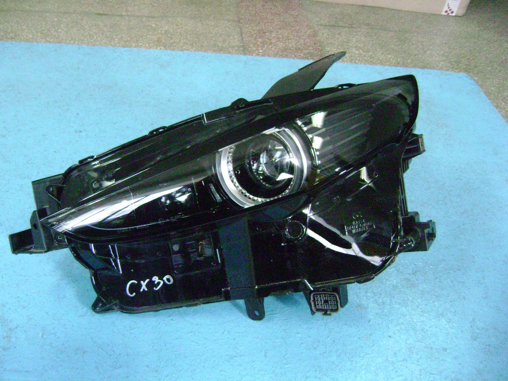 Купить Фара передняя левая mazda cx30 full led