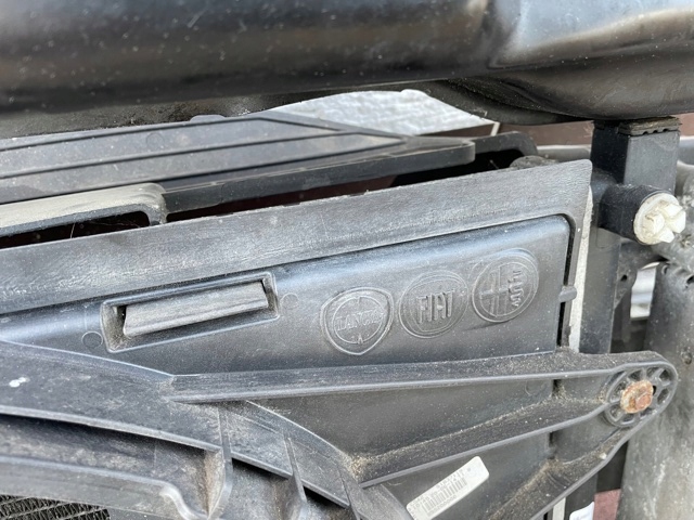 Lancia ypsilon 12-16 1.3 ремень перед радиатор балка с Разборки