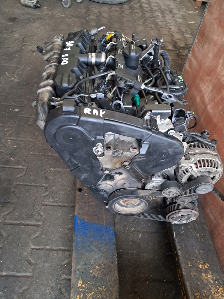 Двигатель комплектный  форсунки насос генератор peugeot 307 2.0 hdi rhy Недорого