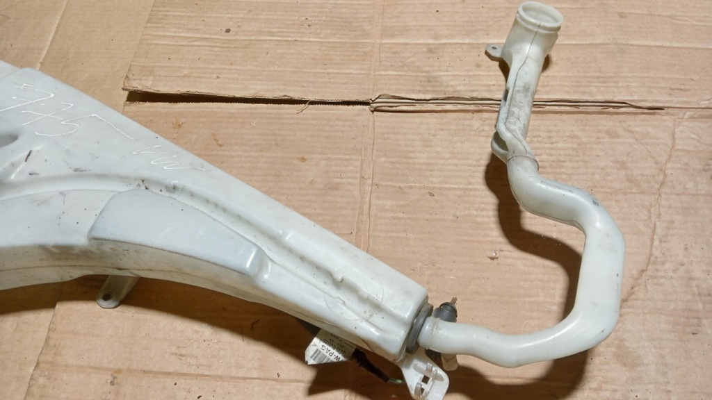 фото №4, Vw touareg 7l бак омивача