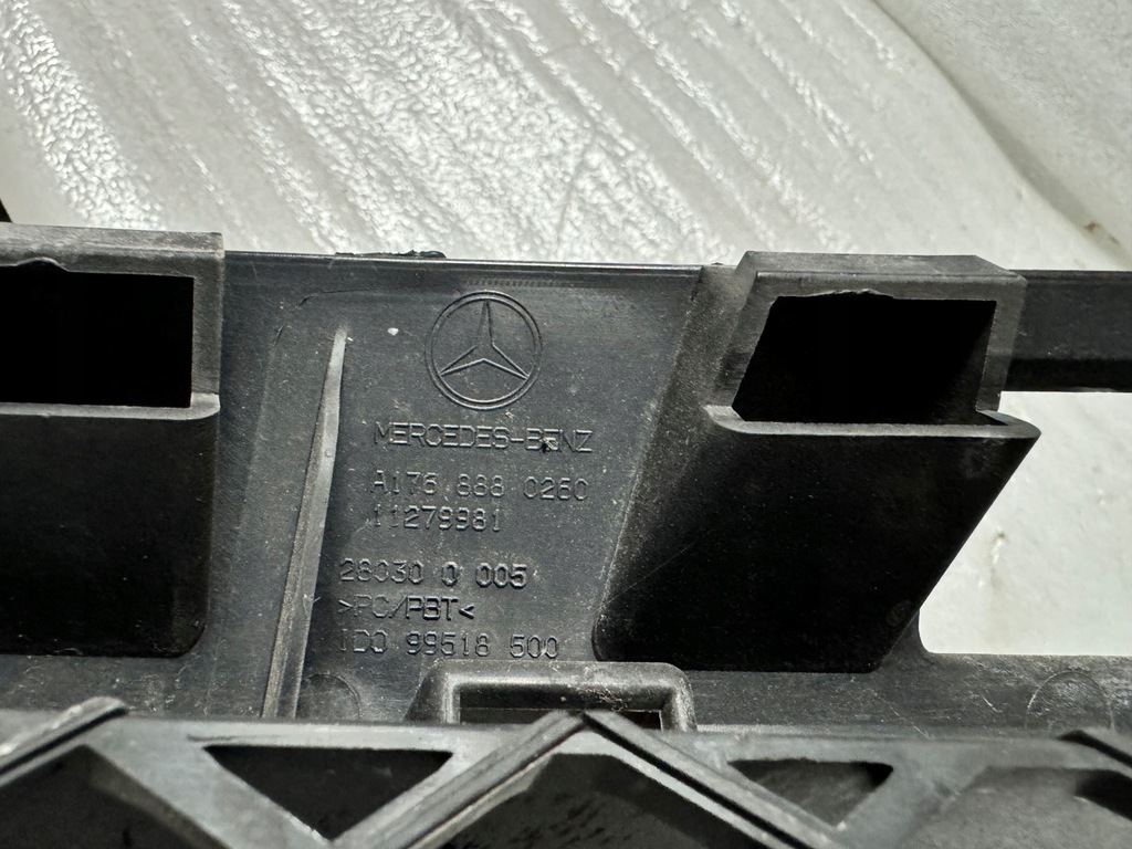 фото №4, Mercedes aklasa w176 решётка радиатора