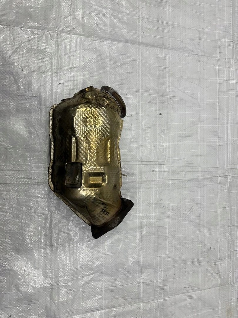 фото №1, Maserati levante катализатор