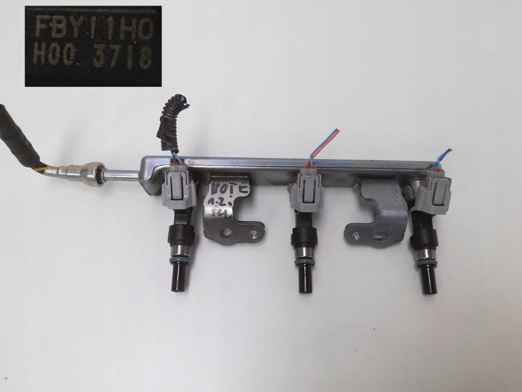 фото №1, Nissan note 2014 e12 1.2i молдинг впрыскная