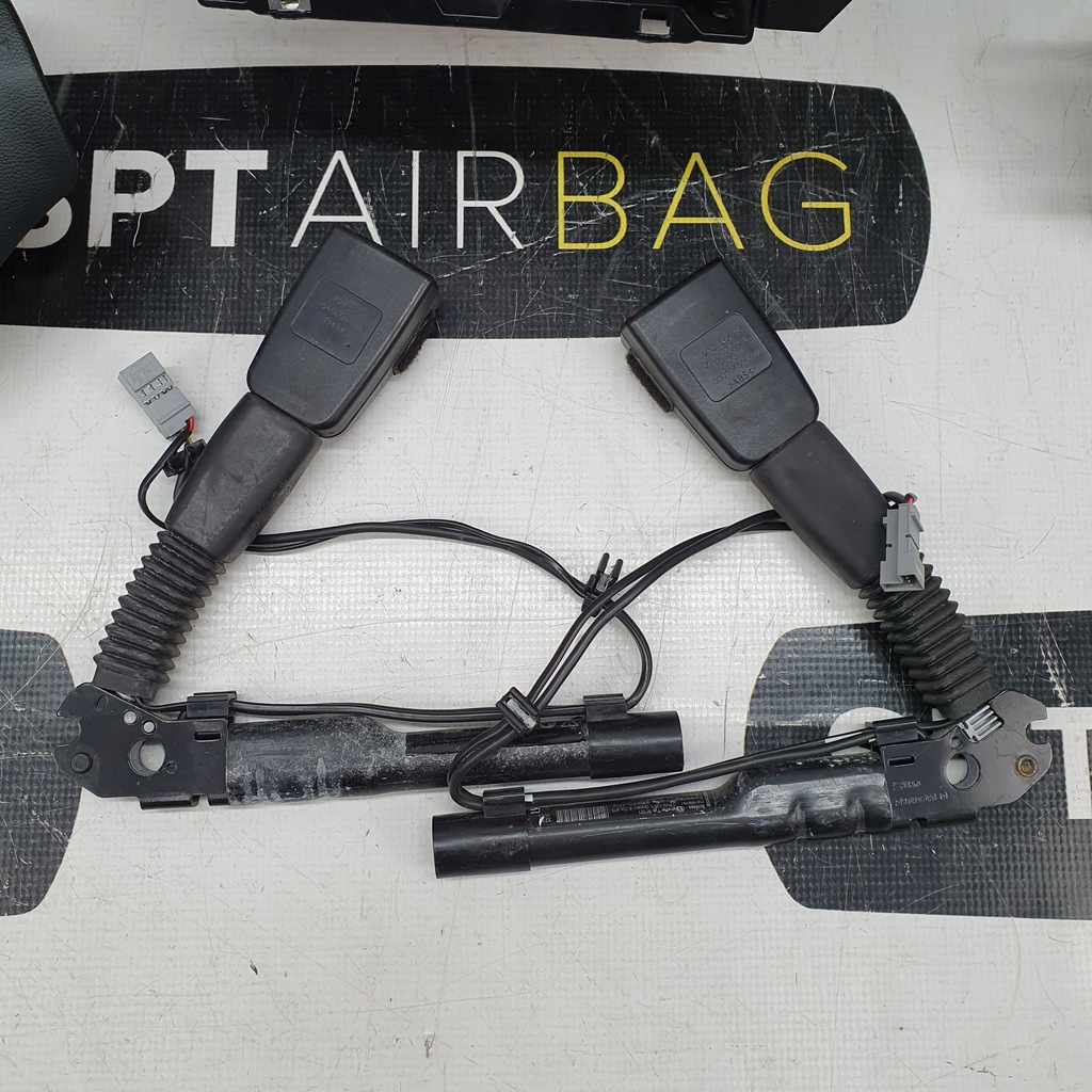 фото №9, Bmw 1 e87 приборная панель консоль подушки безопасности ремни подушка безопасности