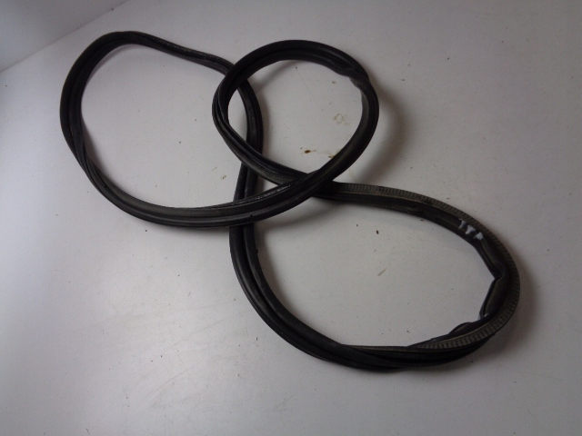 фото №1, Прокладка кришки задня peugeot 208 i 5 двері 2014 rok