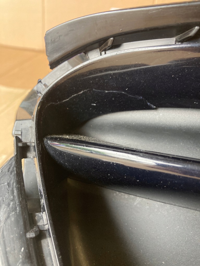 Audi q5 lift права решітка бампера orygi. Ціна