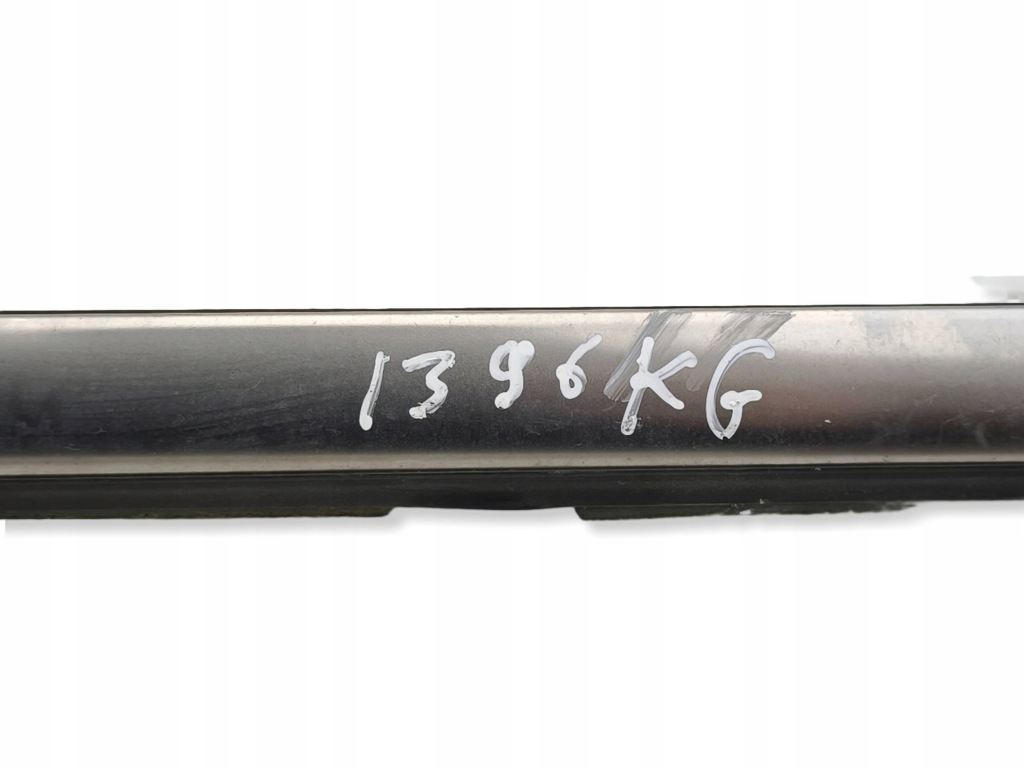 Kia sportage 2022 молдинг стекло задний с Разборки