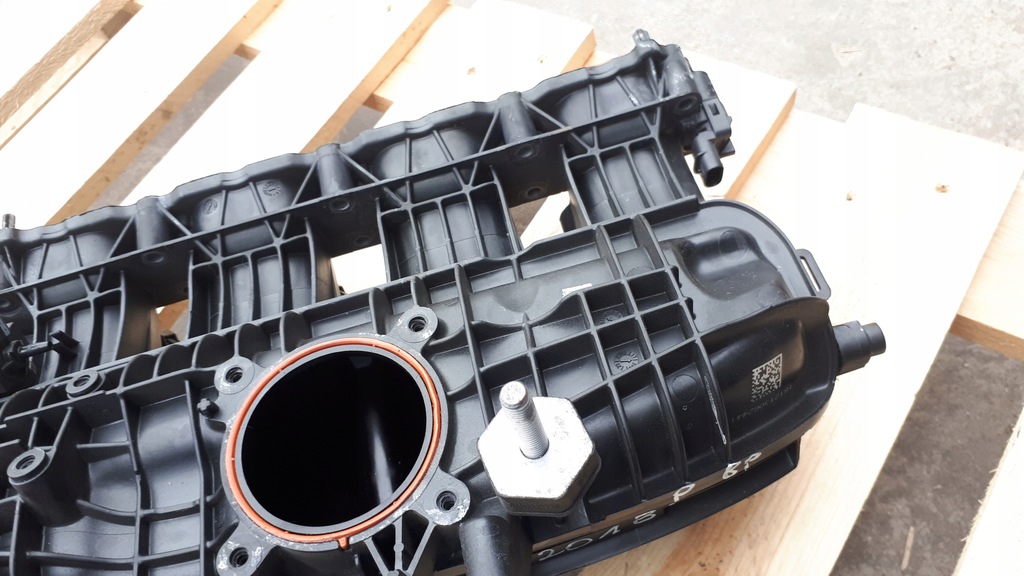 фото №10, A4 b9 8w колектор всмоктуючий 2.0 tfsi 06l133201b a5 8w