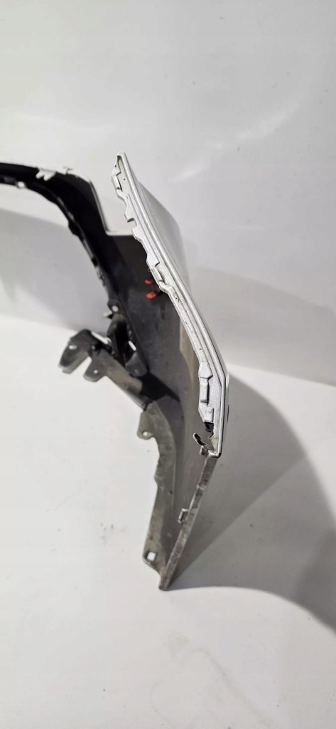 фото №9, Бампер передній toyota corolla e21 gr 20- kombi hb