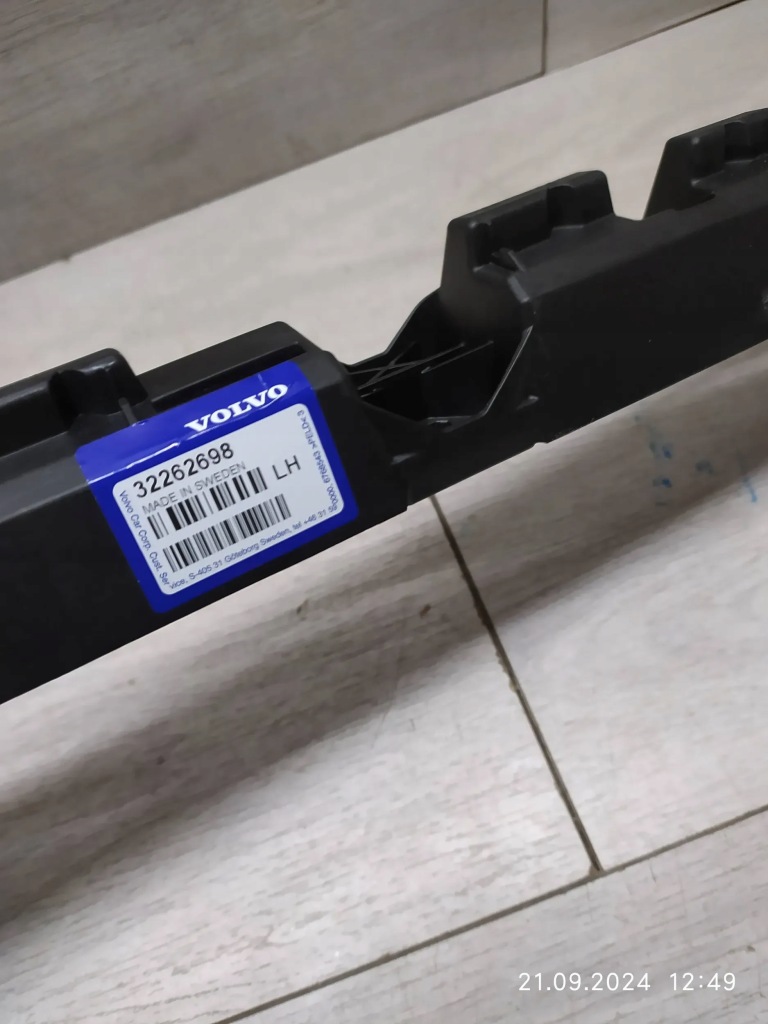 фото №2, 9889.volvo s60 направляющая порог левый 32262698