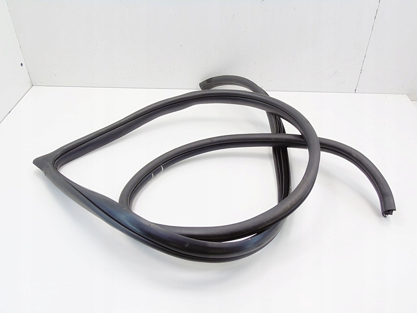 фото №1, Прокладка дверь правый перед ниша i30 i 1.4 hb 5d 2010