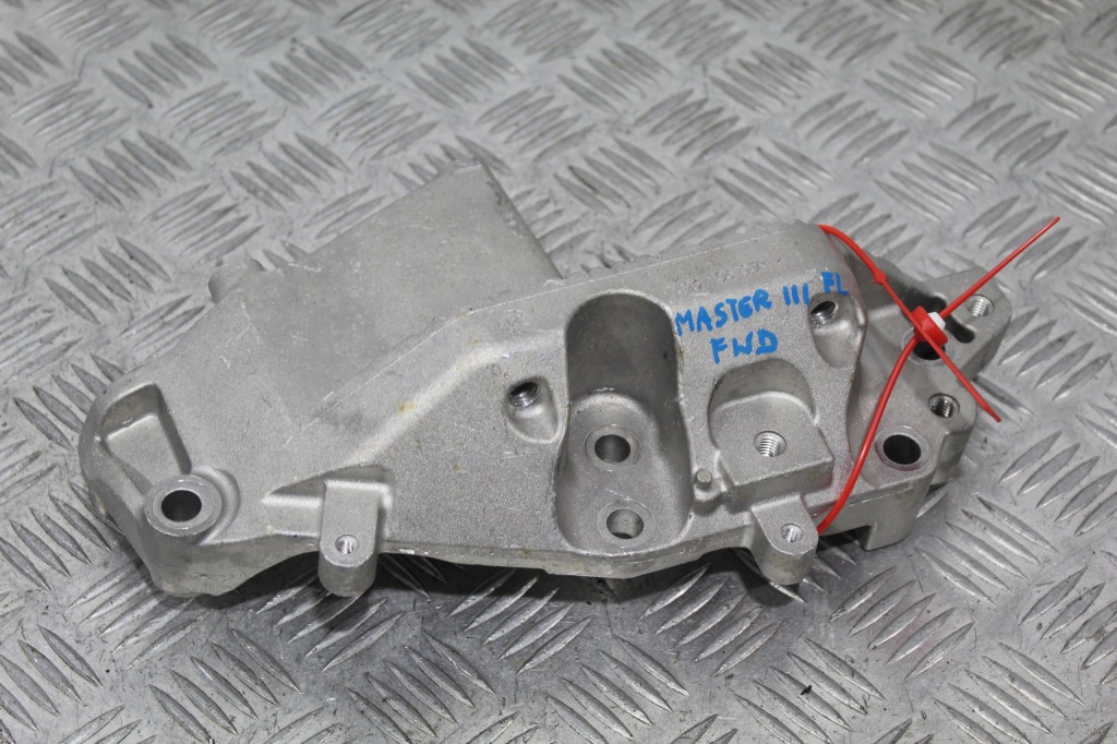 фото №1, Кронштейн кронштейн двигателя master iii 3 lift 4 iv