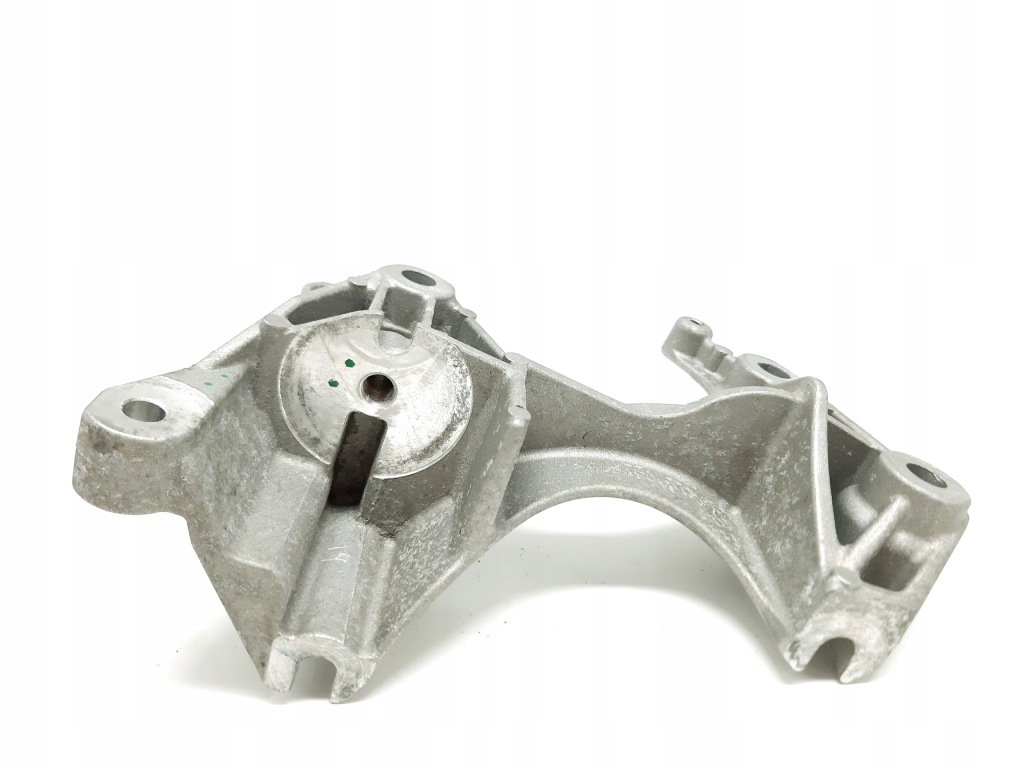 Кронштейн генератора renault clio iv 0.9 tce h4bb410 117101869r в Україні