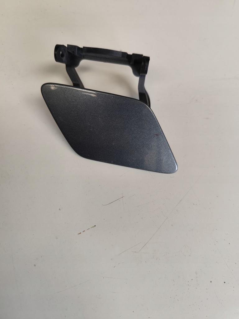 фото №1, Audi a4 b9 заглушка распылителя оригинальный номер 8w0955276