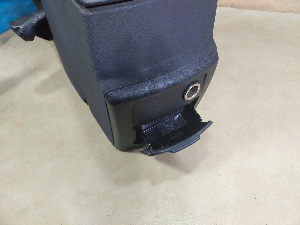 фото №9, Mondeo mk4 підлокітник