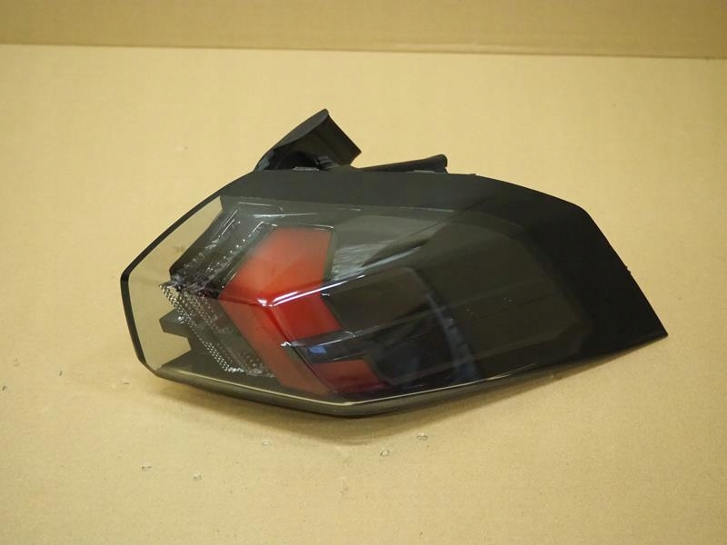 фото №1, Лампа led правый задняя peugeot 2008 ii 9838190480