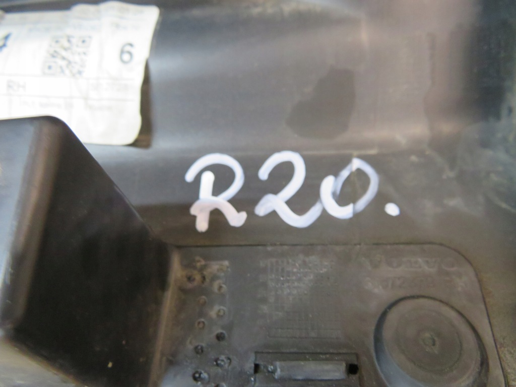 фото №13, Volvo xc90 молдинг порог правая уголок