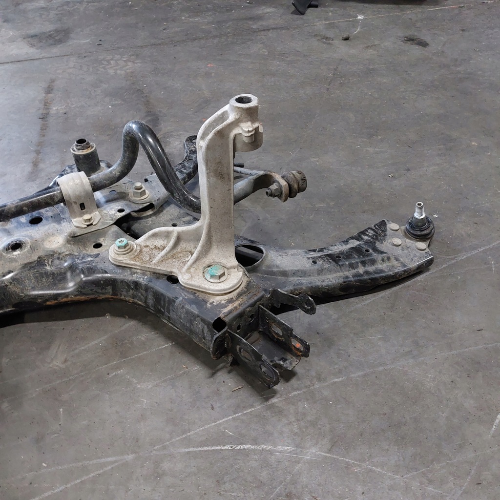 фото №10, Renault arkana 1,3tce подрамник подрамник подрамник перед + рычаги + стабилизатор
