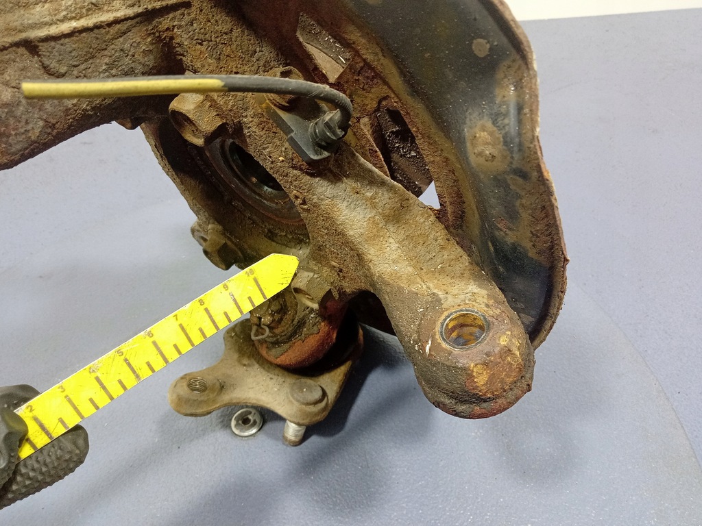 фото №5, Toyota rav4 iii xa30 поворотний кулак перед права ступиця