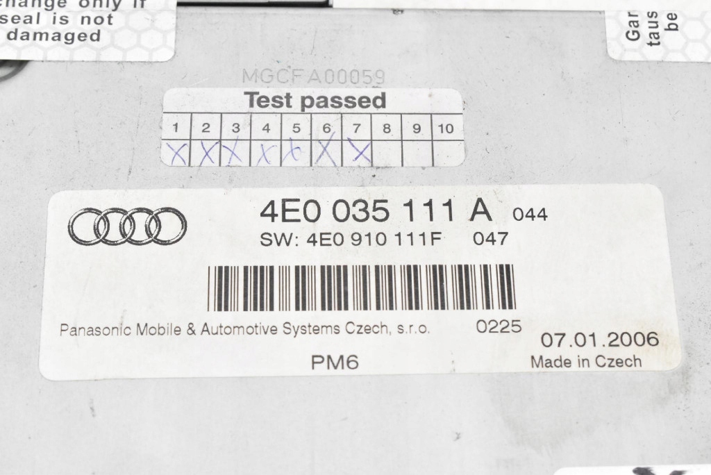 Чейнджер дисков cd 4e0035111a audi a8 d3 рестайлинг  05-07 Недорого