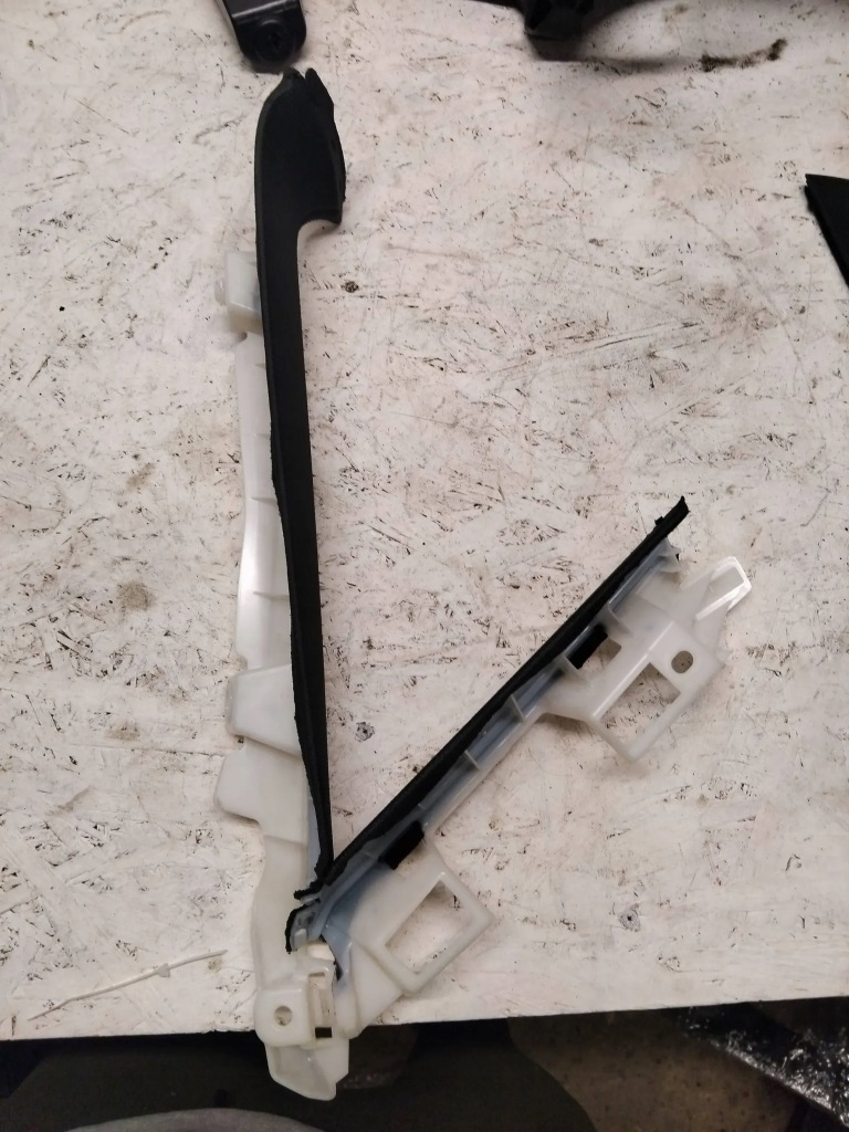 фото №1, Audi a5 2018 обшивка стійок