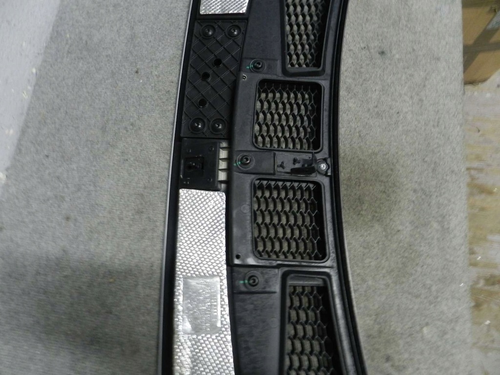 фото №5, Audi r8 ii 4s0 накладка защита задняя задняя 4s8827555