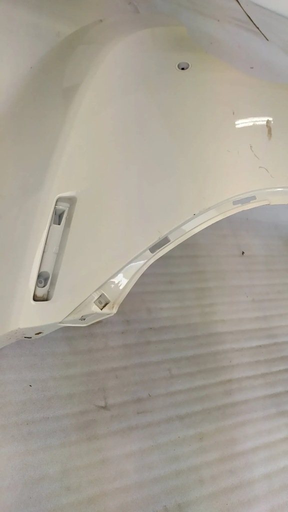 Бампер задняя toyota corolla xii e210 kombi Недорого