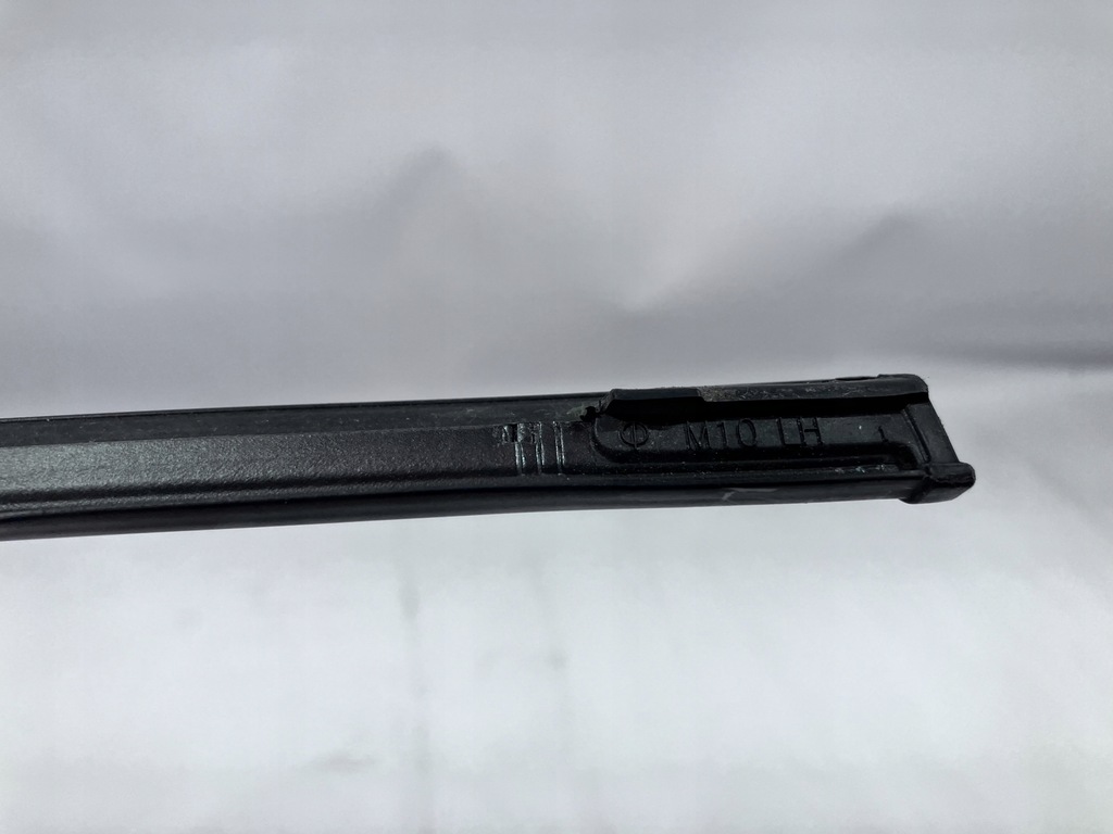 фото №1, Молдинг уплотнитель левый перед smart forfour w453