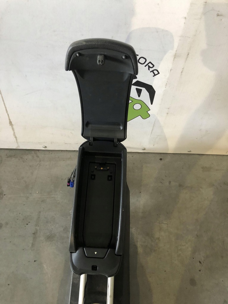 фото №7, Mini countryman r60 подлокотник