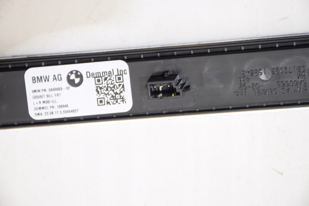 Bmw x5 g05 x6 g06 g07 lci m60ix ліва права накладка передні  накладка порога  led Ціна