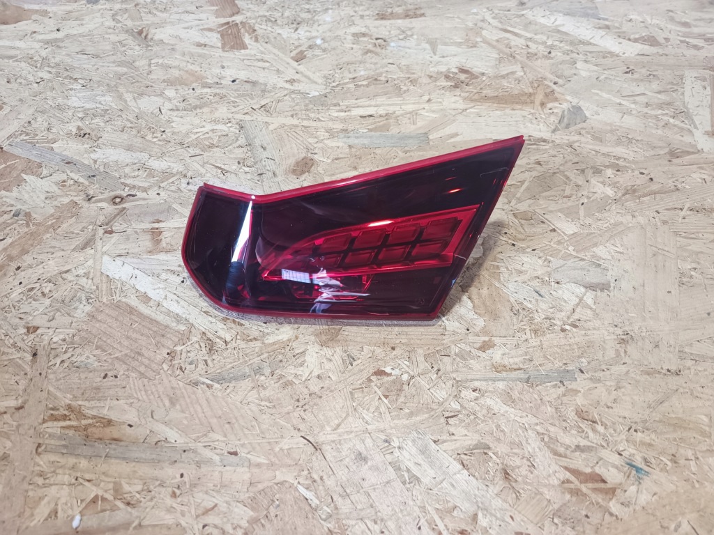 фото №1, A2139068405 mercedes w213 lift лампа w крышка задняя r