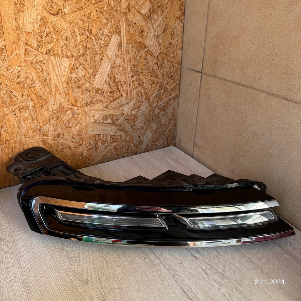 фото №1, Лампа комплектна передня права drl led citroen c5 aircross 9818005080