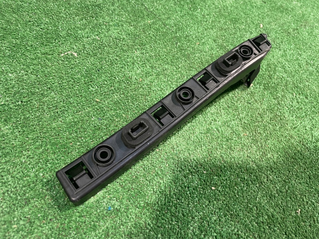 фото №13, Fiat tipo hb напрямна кронштейн бампера правий задня 52015949