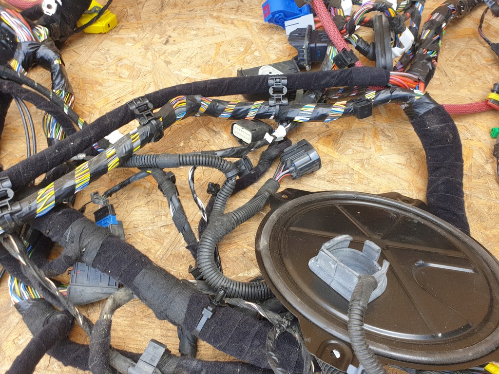 фото №11, Alfa romeo giulia электропроводка салона 2.0t