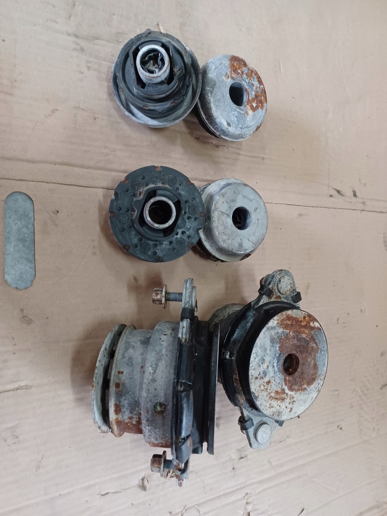 фото №1, Dodge ram v 2020r подушка кронштейн рамы