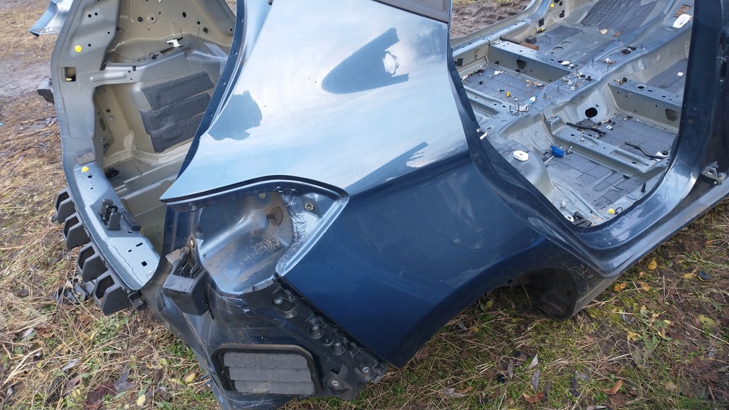 фото №1, Ford fiesta mk8 чверть права обшивка задня 5 d