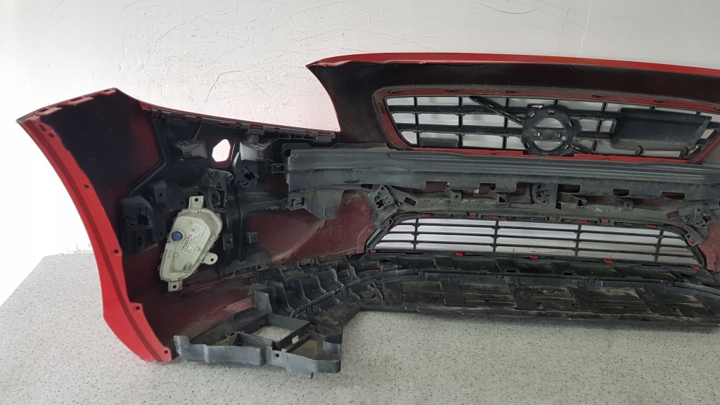 фото №5, Volvo v40 r-design 2012 - бампер перед 6705