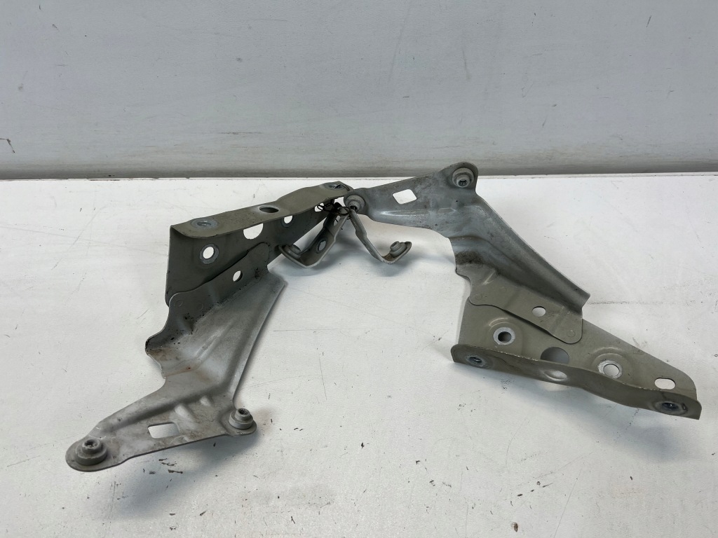 фото №1, Skoda scala кронштейн крила правий лівий